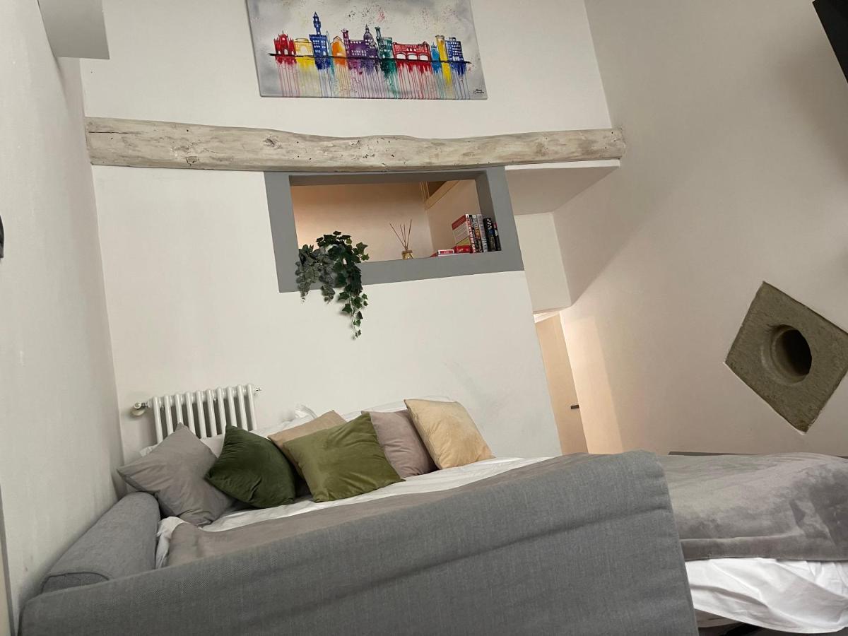 Unique And Antique Apartamento